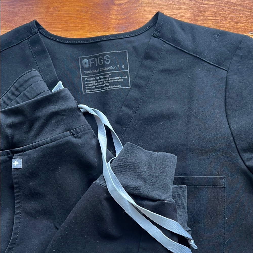 Set of Black Figs scrubs - Catarina & Zamora Small Regular